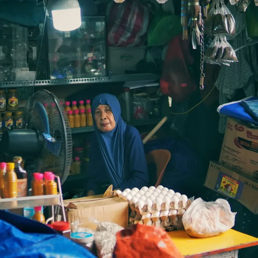 Cửa hàng buổi sáng đông khách